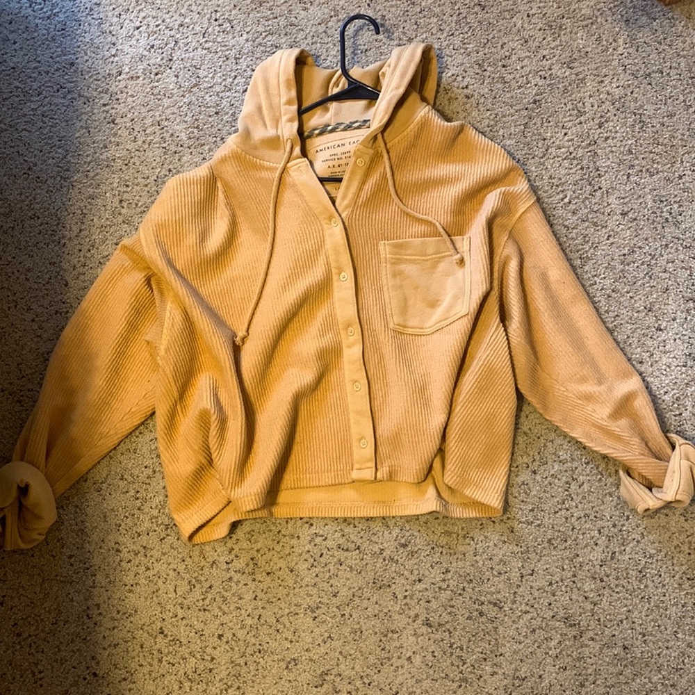 Custard American Eagle Sweater/Long sleeve